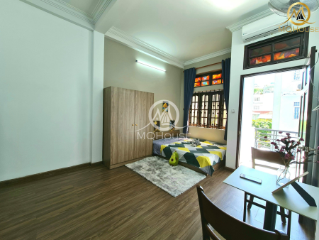 Phòng trọ rộng 30m2, ban công lớn, đủ nội thất, yên tĩnh Lý Chính Thắng quận 3
