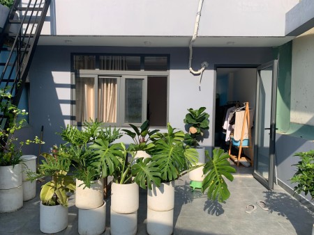 Cho thuê căn hộ Quận 1 full sân thượng riêng, Đủ nội thất tổng 65m2