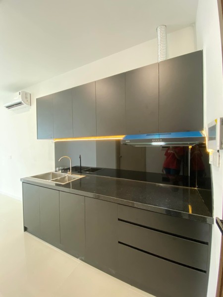Cần cho thuê căn hộ Hùng Vương plazza đường Hồng Bàng Q5, Dt 130m2, 3 phòng ngủ, nhà rộng thoáng mát, nhà có nội thất đ