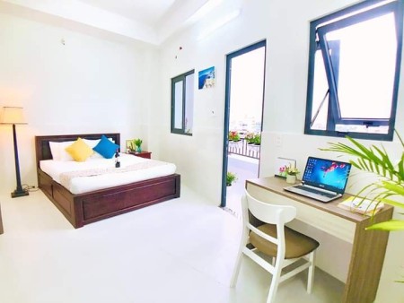 Căn hộ chung cư mới xây, cực kì cao cấp, full nội thất, ban công