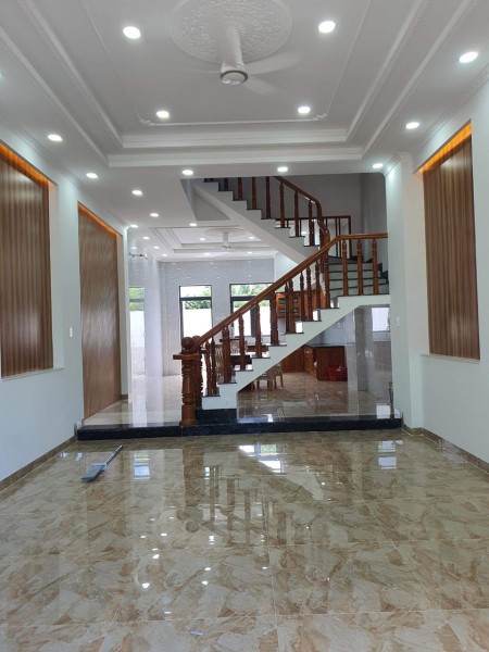 Cho Thuê Nhà Nguyên Căn 1 Trệt 3 lầu, 4 PN, ngay đường Dương Đình Hội, Mặt tiền đường số thoáng mát, có thể kinh doanh