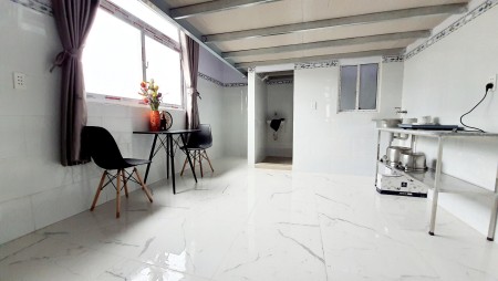 Cho thuê phòng có gác mới tinh ngay Trường Chinh trung tâm Tân Bình