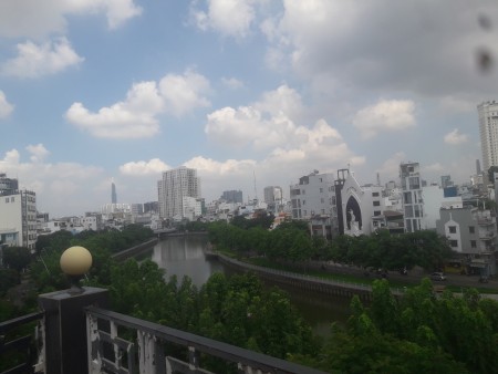 Đi đến slide 4