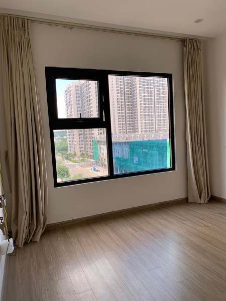 TÌM 1 BẠN NỮ GHÉP CÙNG TẠI VINHOMES QUẬN 9
