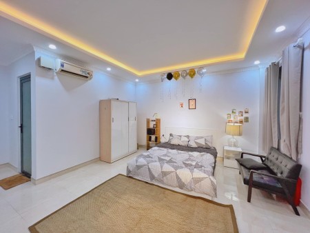 Cho thuê căn hộ sạch sẽ ở đường Thăng Long P4 Tân Bình