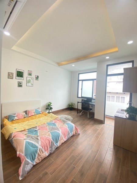 Phòng mới xây có ban công lớn ngay tại Tân Bình