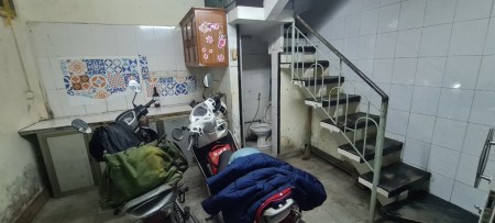 Chính chủ cho thuê nhà riêng trên phố Hàng Buồm, quận Hoàn Kiếm, Hà Nội - 14m x 5 tầng