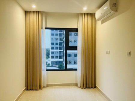 New studio có rèm chỉ 4 triệu Vinhomes Quận 9