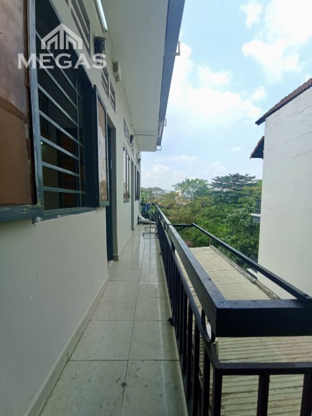 TRỐNG 1 PHÒNG TRỌ 25m2 GÁC CAO NGAY ETOWN CỘNG HOÀ 