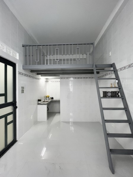 Căn hộ full nội thất có gác rộng rãi thoáng mát