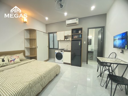 Cho thuê căn hộ rộng 40m2 ban công gần Cầu Sài Gòn tại Quận 2