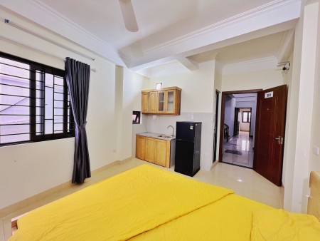 Cho thuê studio Triều Khúc 35m2 vào ở luôn
