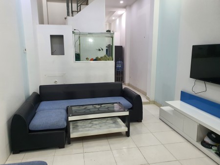 Chính Chủ: Cho Thuê Nhà full Nội Thất, 1 trệt, 2 lầu, 3 phòng, 3WC, hẻm 861 Trần Xuân Soạn