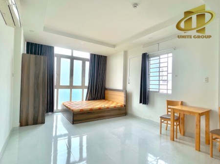Cho thuê phòng sạch sẽ, thoáng có cửa sổ đủ nội thất gần Lotte Q7