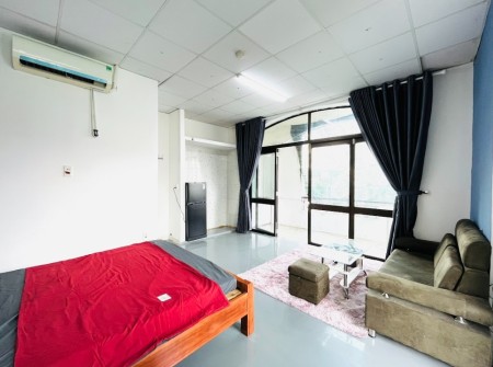 Căn Hộ BAN CÔNG 30m2 Full Tiện Nghi Ngày Ngã 4 Hàng Xanh, gần ĐH Hutech, ĐH Hồng Bàng CHỈ 5TR5