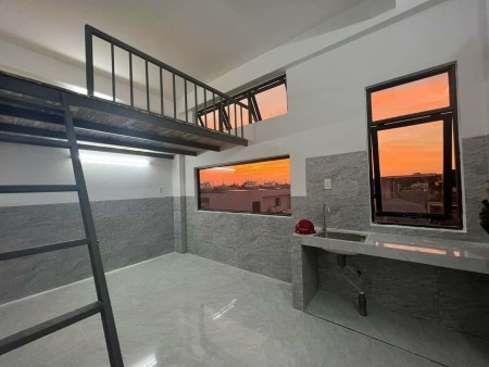Khai trương căn hộ dịch vụ full NT có ban công thoáng