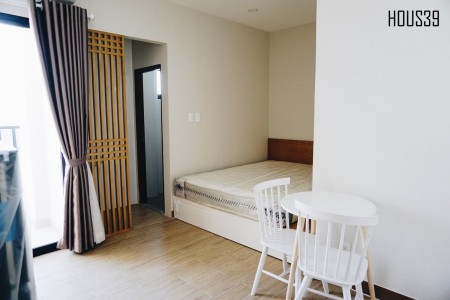 TRỐNG SẴN PHÒNG DẠNG STUDIO ĐẦY ĐỦ NỘI THẤT - CÓ BAN CÔNG