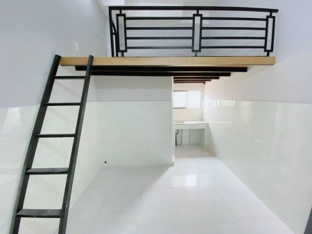 Cho thuê phòng trọ 25m2_gác cao 1m8_cửa sổ thoáng_cầu vượt Hoàng Hoa Thám