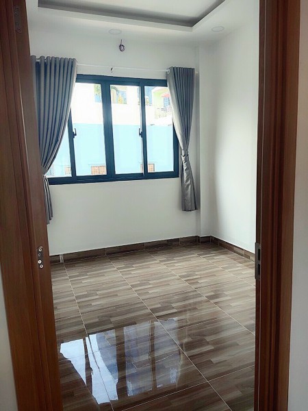 Cho thuê nhà nguyên căn 1 trệt 2 lầu