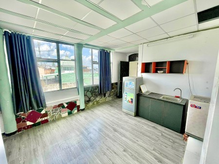 Căn Hộ Cao Cấp 2pn Ban Công Lớn 6tr5 Mặt Tiền Xuân Hồng, P4, Tân Bình