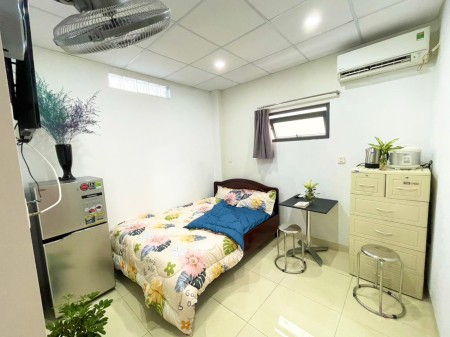 Phòng trọ giá rẻ có thang máy đầy đủ nội thất