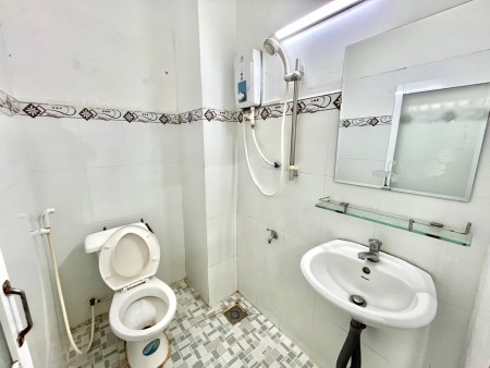Phòng trọ cửa sổ thoáng mát sạch sẽ