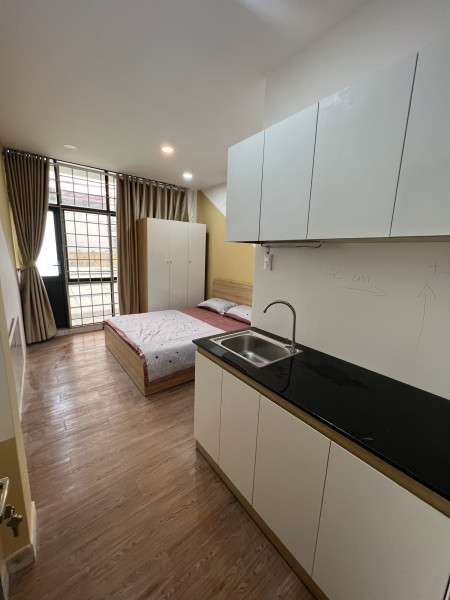Mới Xây Xong, phòng 100% mới đẹp, Âu Cơ sát đường Trường Chinh, CH