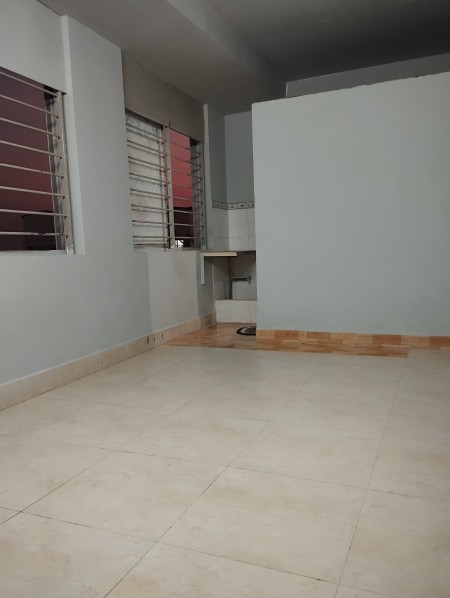Phòng góc 2 cửa sổ 2,6 triệu, có kệ bếp, có wc trong phòng. Có hỗ trợ cọc. Đường số 6. P4. Q8