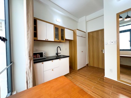 Studio cửa sổ trống sẵn full siêu đẹp tại vị trí Phú Nhuận