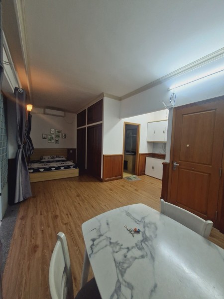 Studio ban công full nội thất, sạch sẽ, mát mẻ nhất, ngay trung tâm Quận 4