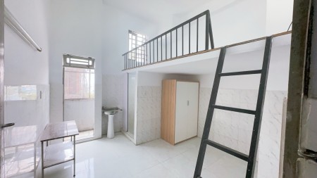 Cho thuê phòng trọ có gác, ban công 625 Phố Lê Trọng Tấn