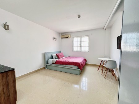 Studio 30m2 nội thất cao cấp máy trên đường Phan Chu Trinh Bình Thạnh gần ngã 4 Hàng Xanh