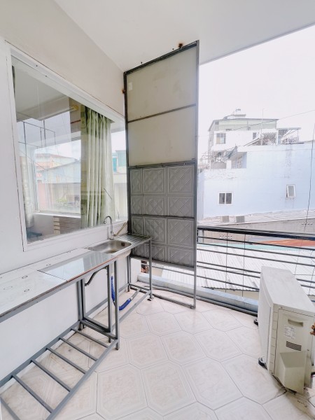 1/5 Trống phòng ban công lớn 40m2 gần chợ Bà Chiểu