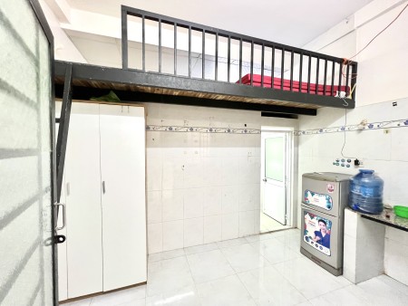 Trống sẵn phòng gác lầu 1 gần Đầm Sen