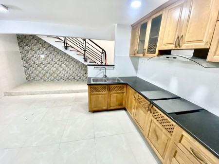 Cho Thuê Căn 2 Phòng Ngủ Đầy Đủ Nội Thất Tách Bếp Giá Rẻ Đường Tên Lửa