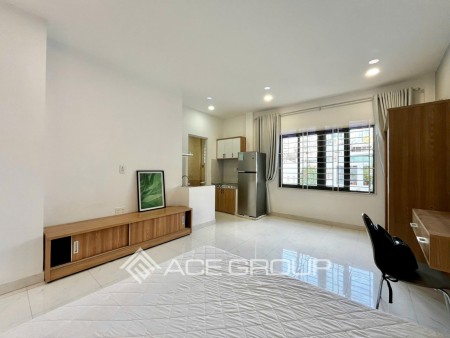 Cho thuê phòng cửa sổ lớn, tách bếp full nội thất giá rẻ gần Ngã Tư Bốn Xã