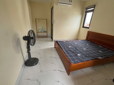 Còn 2 phòng nội thất như hình, bếp chung, Trường Sa sát cầu Thị Nghè !