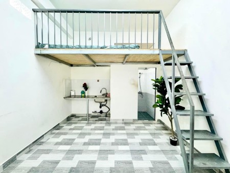 Phòng Trọ Giá Rẻ Sẵn Máy Lạnh Ngay Cầu Vượt Hoàng Hoa Thám