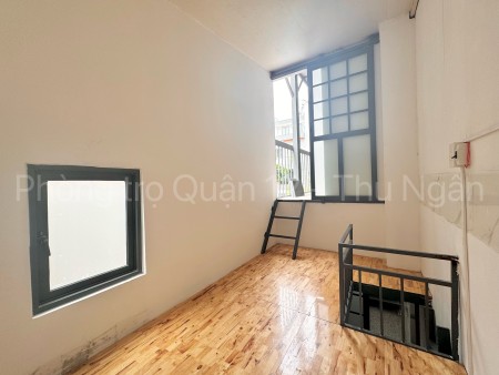 Phòng Mới Xây - Máy Lạnh - Ngay CV Quang Trung