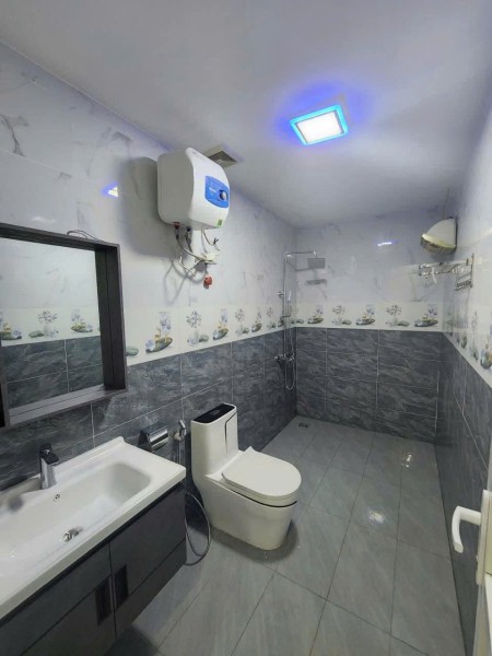 Chung cư Kington Residence, Hoàng Văn Thụ - Nhà mới, trần cao. Nội thất cao cấp. Có thể vào ở luôn