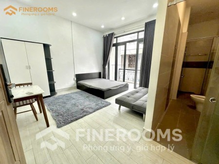 CĂN HỘ FULL NỘI THẤT BAN CÔNG MÁY GIẶT RIÊNG GẦN SÂN BAY