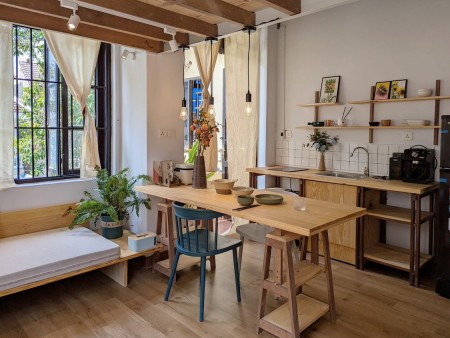PHÒNG DUPLEX STYLE VINTAGE FULL NỘI THẤT NGAY SÂN BAY TÂN SƠN NHẤT
