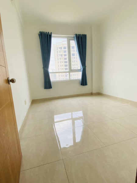 Cho thuê 1 phòng, tầng 12, cửa sổ lớn ở CC The CBD Premium Home Quận 2, giá rẻ 3tr900k