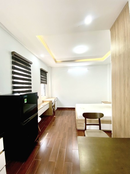 Phòng full nội thất rộng thoáng ngay Bà Lê Chân - Hai Bà Trưng - Trần Quang Khải chợ Tân Định Quận 1
