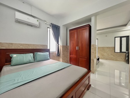 Căn hộ 30m2 bancol mới xây 1 phòng khách, 1 phòng ngủ riêng Huỳnh Tấn Phát, Q7. Nội thất gỗ xịn