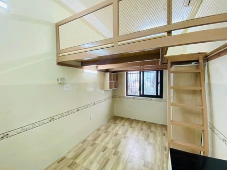 CHO THUÊ PHÒNG RỘNG 30m2 CÓ GÁC, CÓ MÁY LẠNH - TÂN PHÚ