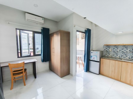 Duplex 30m2-6,5tr ban công, full nội thất, kệ bếp, thang máy, ngay XVNT Q.Bình Thạnh