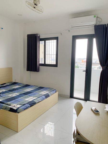 Chính chủ cho thuê phòng ban công, phòng ngủ tách bếp