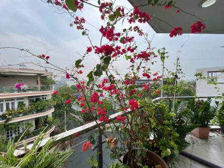Cho thuê phòng trọ full nt,có ban công lớn siêu to, bếp tách
