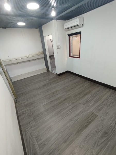 Phòng máy lạnh 2,5 triệu Đường C13 Đường Nguyễn Văn Linh